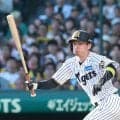 負けられない阪神が同点に追いつく　六回２死三塁で近本の三ゴロをＤｅＮＡ宮崎がファンブル