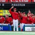 広島新ユニ撮影で「なんかダサい！」　デザイン好評のはずが…若手2人に飛んできた野次