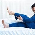 睡眠時に足が攣りやすい！その原因とは？