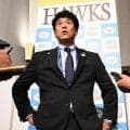 ソフトバンクがサプライズ連発で会場どよめく　８位で国立台湾体育運動大・深見、９位でペンシルベニア州立大の佐藤を指名　佐藤は佐々木麟太郎と同様のケースに