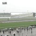 「滅多にお目にかかれない」雨の障害レースで3.5秒大差決着…圧巻の“大逃げ”にファン感嘆「惚れ惚れするぶっちぎり」