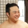 炎鵬、新妻同席で結婚会見「結婚したんだなと。うれしい気持ち」交際などのタイミングも明かす