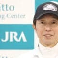 「レジェンド達に何させてるの」「菊花賞との温度差が...」偉業達成の翌日に武豊騎手がまさかの変身　ルメール騎手との新ＣＭに爆笑