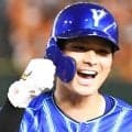 ＤｅＮＡ・神里にアクシデント　担架で搬送　右翼からバックホーム後にグラウンドに倒れ込む