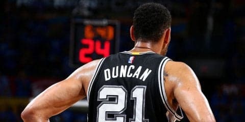 元スパーズのレジェンド、ティム・ダンカンがハリケーン被害を受けた故郷に大量の食糧を届けるボランティア活動を実施
