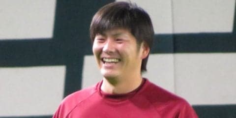 「2013年は輪の中に入ってない」　楽天・塩見が今年こその思いでマウンドへ