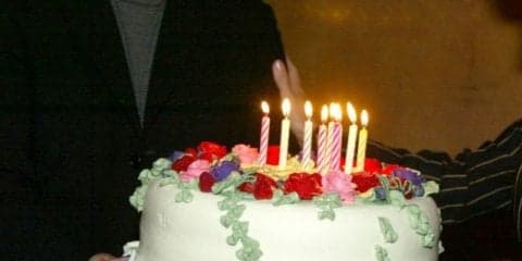 磯山さやか、熊田曜子らに誕生日を祝われ嬉し泣き