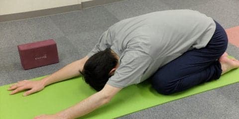 ヨガに遅刻！視線が痛い……。そのとき先生は？の巻|アラフォーライターのメンズヨガ体験記 #5