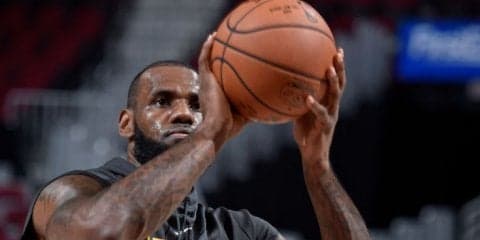苦戦が続くキャブズ、レブロン・ジェームズはアイザイア・トーマス待望論に苦言「一人の選手に頼るなんて間違っている」