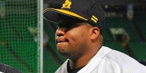デスパイネがキューバ地元で10月の月間最優秀選手受賞、今季の活躍称える