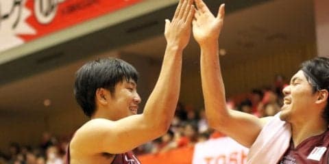 川崎ブレイブサンダースのルーキー小澤智将、『九州のローカルスター』は『次代のエースキラー』としてBリーグで大活躍