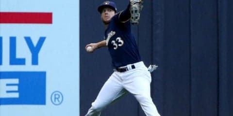今季最速は168.5キロ！　MLB公式サイトが公開した外野からの規格外の送球