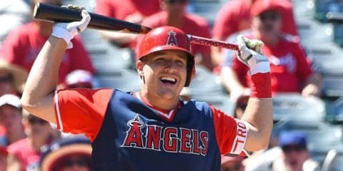 トラウトが“甘い”挙式写真を公開　ファン祝福、MLB公式サイトは「大谷は前菜」