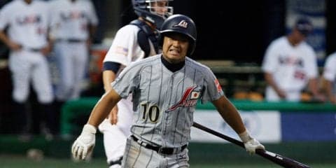 西武・山川穂高、金髪&半袖の同僚・森友哉の写真を公開…「どこのチンピラですか？」とファンの声
