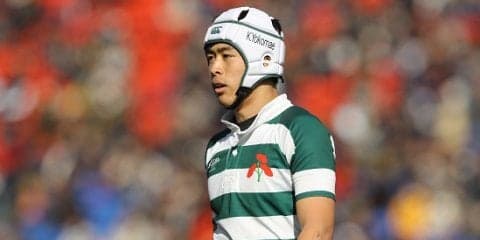  強敵に立ち向かった飯田。閃いたCTB横前耕太郎の猛タックル。 