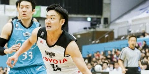 スミスに41得点を奪われるも、チームバスケで上回ったアルバルク東京が貫録の勝利