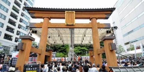 9m超えの大鳥居が試合会場に。神社が舞台の3人制バスケットボールの世界大会が宇都宮で開催