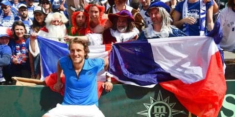 プイユがフォニーニをくだし、フランスが準決勝進出[デビスカップ・準々決勝]