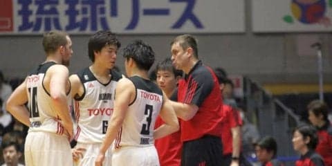満身創痍でも堅守復活、アルバルク東京が敵地で琉球を下して前日の雪辱を果たす