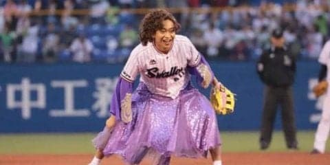 TOKIOのリーダー？「島茂子」が始球式　「全国のキャバレーを回ってます」