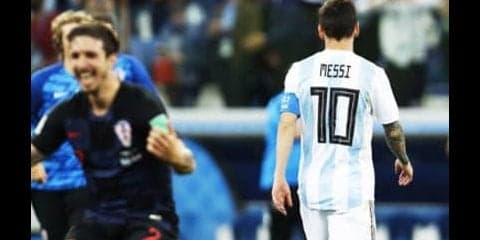 試合中、ぼんやり歩いていたメッシ。アルゼンチンの限界を世界が見た