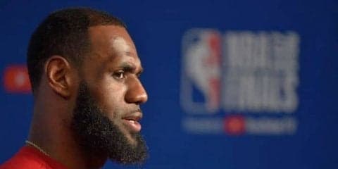 レブロン・ジェームズが子供たちに「自転車での移動を進める」理由とは？