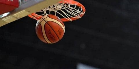 日本選手団の公式ウェアで深夜の繁華街、男子日本代表4選手が処分を受ける見込み