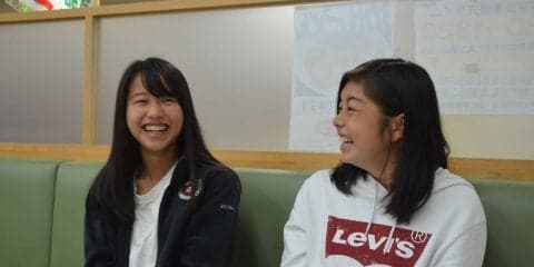 【特集】１１月１０日、勝負の駒沢決戦を迎える２部、チームをまとめる二人の特別対談！　友岡阿美（ラクロス部女子主将）×三宅美紅（ホッケー部女子主将）