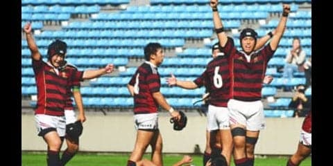 ラグビー早実で「二世」が活躍。異色の監督のもと花園を席巻できるか