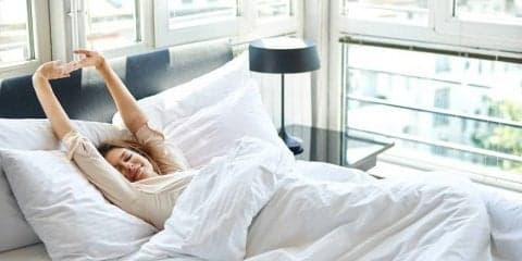 シャッキリ爽快！　ズボラなあなたもできる、ベッドで簡単朝トレーニング