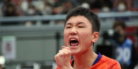 【卓球】張本が“ハリパンチ”で吉村下し4強入り＜全日本卓球2019・男子単＞