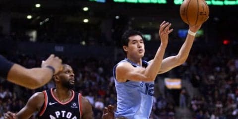 グリズリーズの渡邊雄太がNBA7試合目で初の3ポイントシュートを含む5得点
