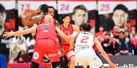 千葉ジェッツが怒涛の12連勝、チームバスケットを徹底して総合力で富山を振り切る