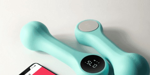 ゲーム感覚で筋トレできる。スマートダンベル「MOVE IT」登場