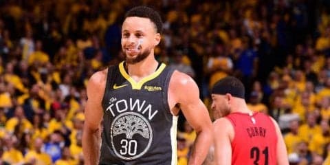 ウォリアーズが連勝、37得点を挙げたカリーは「エキサイティングな形での勝利」