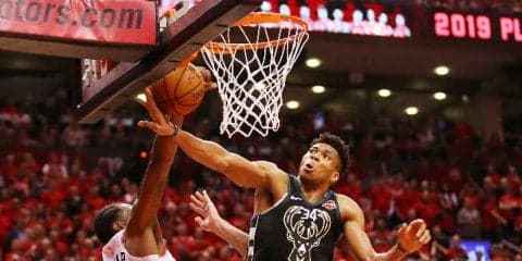 レジェンドからの難題をクリアーしたヤニス「コービーがMVPを意識させてくれた」