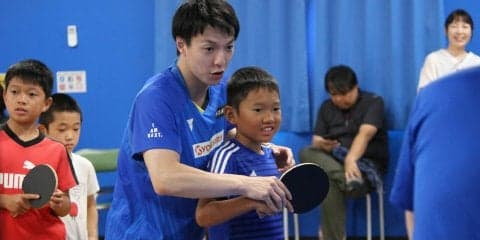松平賢二、香川で講習会　「ボールが速すぎてラケットに当らない」と驚きの声も