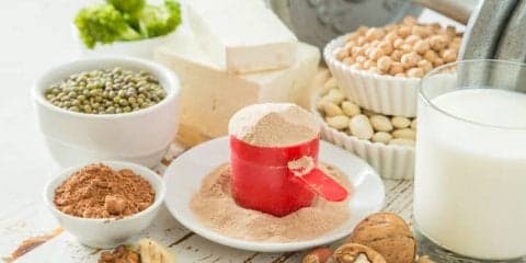 たんぱく質は「動物性」と「植物性」を一緒に摂ると効果的。キューサイが実証