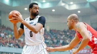 横浜ビー・コルセアーズが外国籍選手2名を入れ替え、チームの強度アップを図る