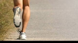 足首を挫いたら！足関節捻挫の対処法とは