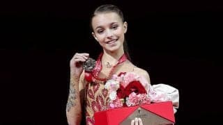 シェルバコワが新体操双子美女と共演　異業種コラボ写真に1.5万反響「細すぎるよ！」