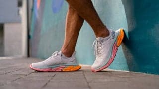 ホカオネオネ、新作ランニングシューズ「CLIFTON EDGE」発売へ。高い衝撃吸収と反発性、クッション性を実現