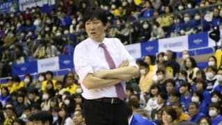 シーホース三河、鈴木貴美一HCと契約継続…在籍26年目へ突入