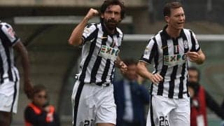 トリノ・ダービーで20年ぶりの敗戦も…名手ピルロが鮮やかFKで一矢報いる【ビューティフル・フリーキック】