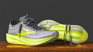 BROOKS、トップレーシングモデルの進化版「HYPERION ELITE 2」を世界同時発売。国内では300足限定