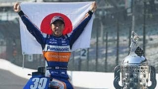 佐藤琢磨はなぜ勝てたのか　仲間でラーメンをすすった日、チームは1つになった