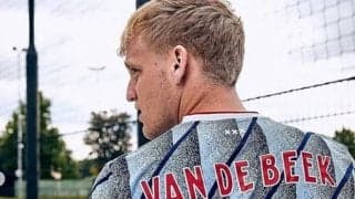 ファン・デ・ベークを欲しがるクーマン、移籍金は約63億円に