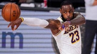 【NBA】レブロンがスラダン彷彿　強烈“ハエ叩き”に米興奮「狂気の沙汰」「荒々しいね」
