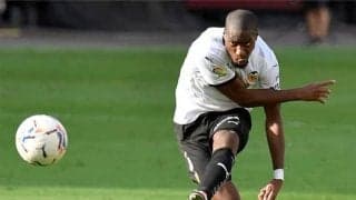 バレンシアMF クラブの会長に怒り心頭「私を騙すことになった」