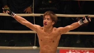 朝倉海、腹筋チラリの垂直跳び73cmにファン反響「スゴいバネ…」「足の筋肉も凄い」